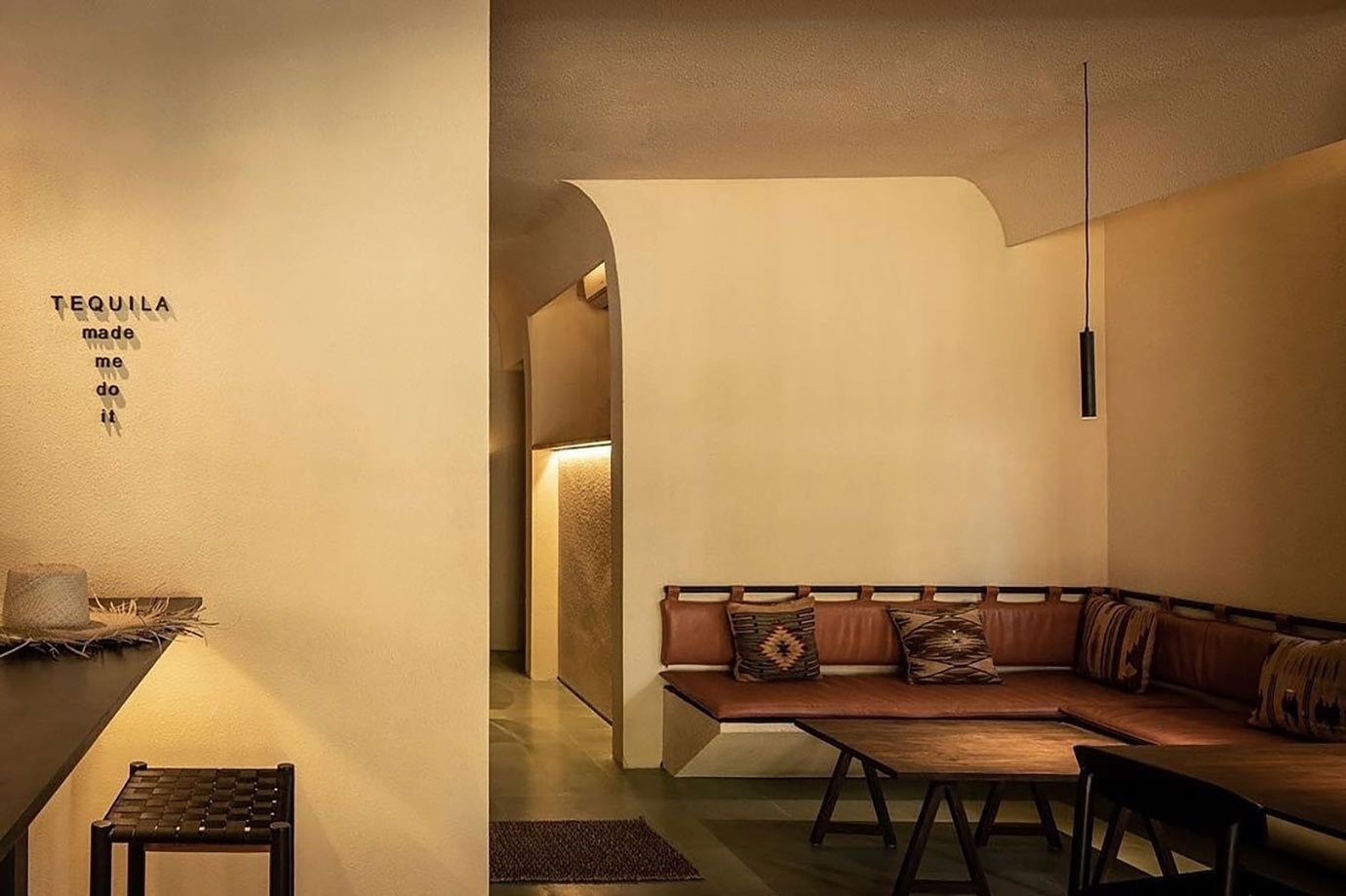 Jalapeño Sanur - interior by the bar