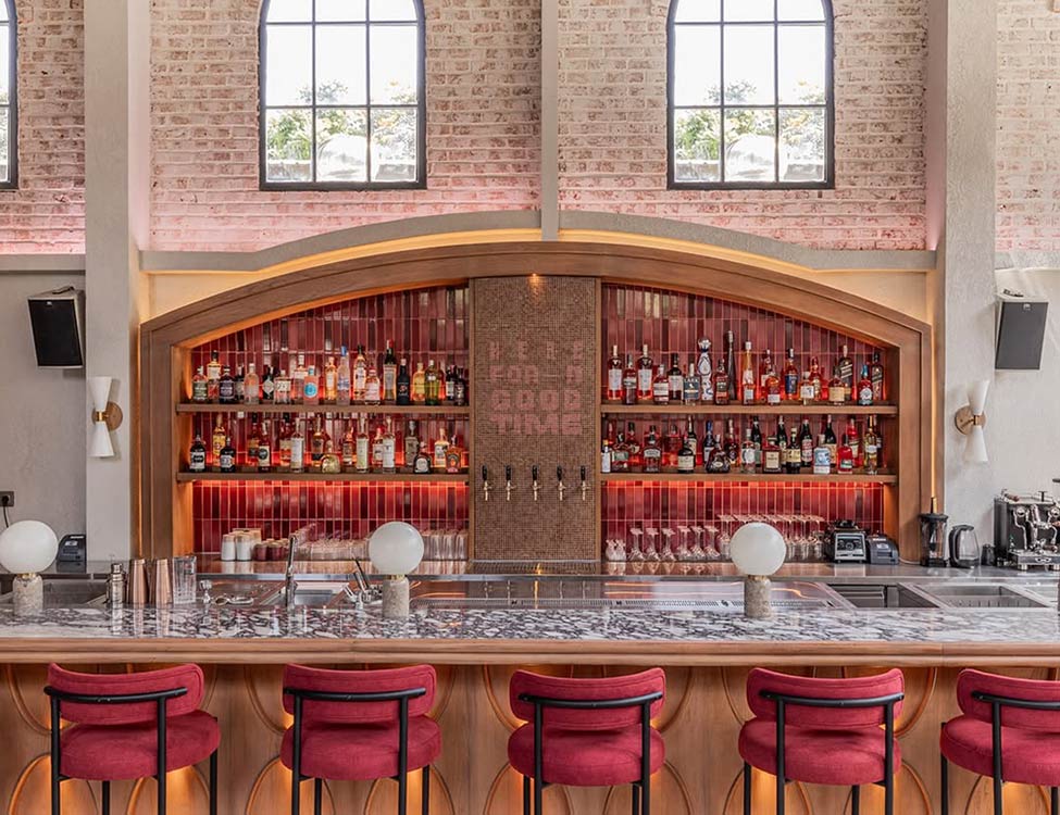 Front view of Longtime bar