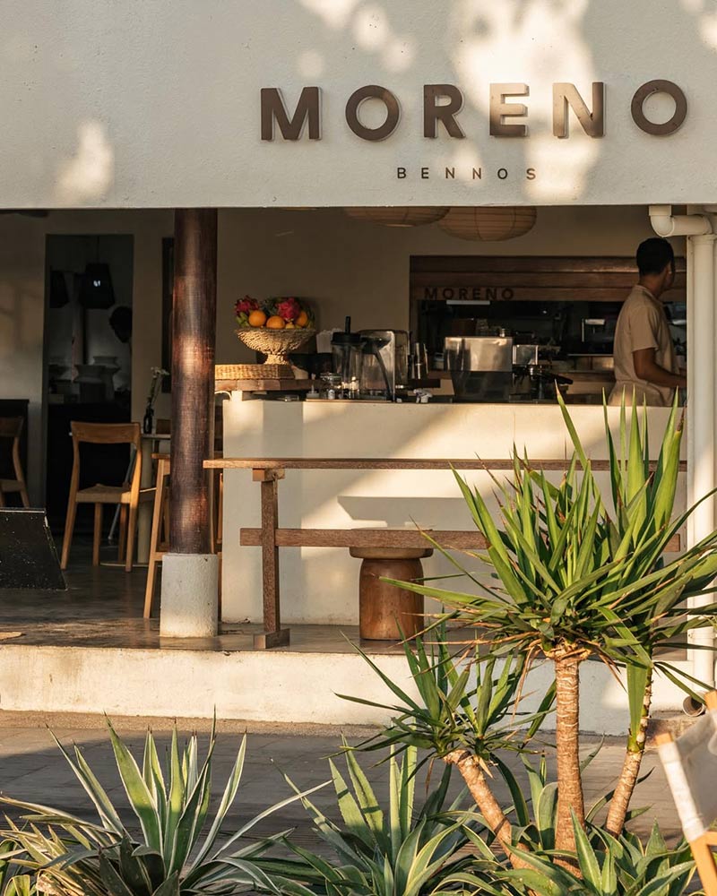 Moreno cafe - front view