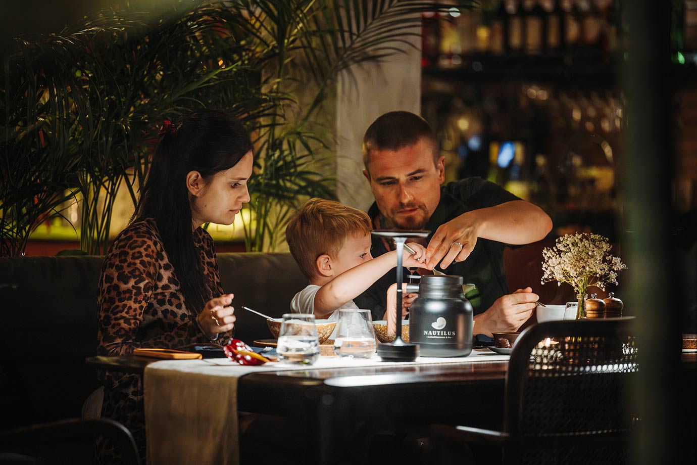Family dinner in the Nautilus Seafood Restaurant & Bar