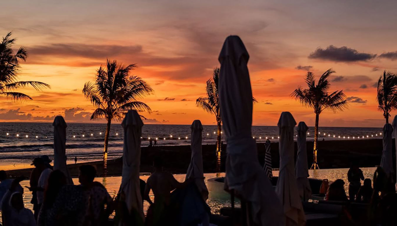 Sunset view from Cafe Del Mar beach club