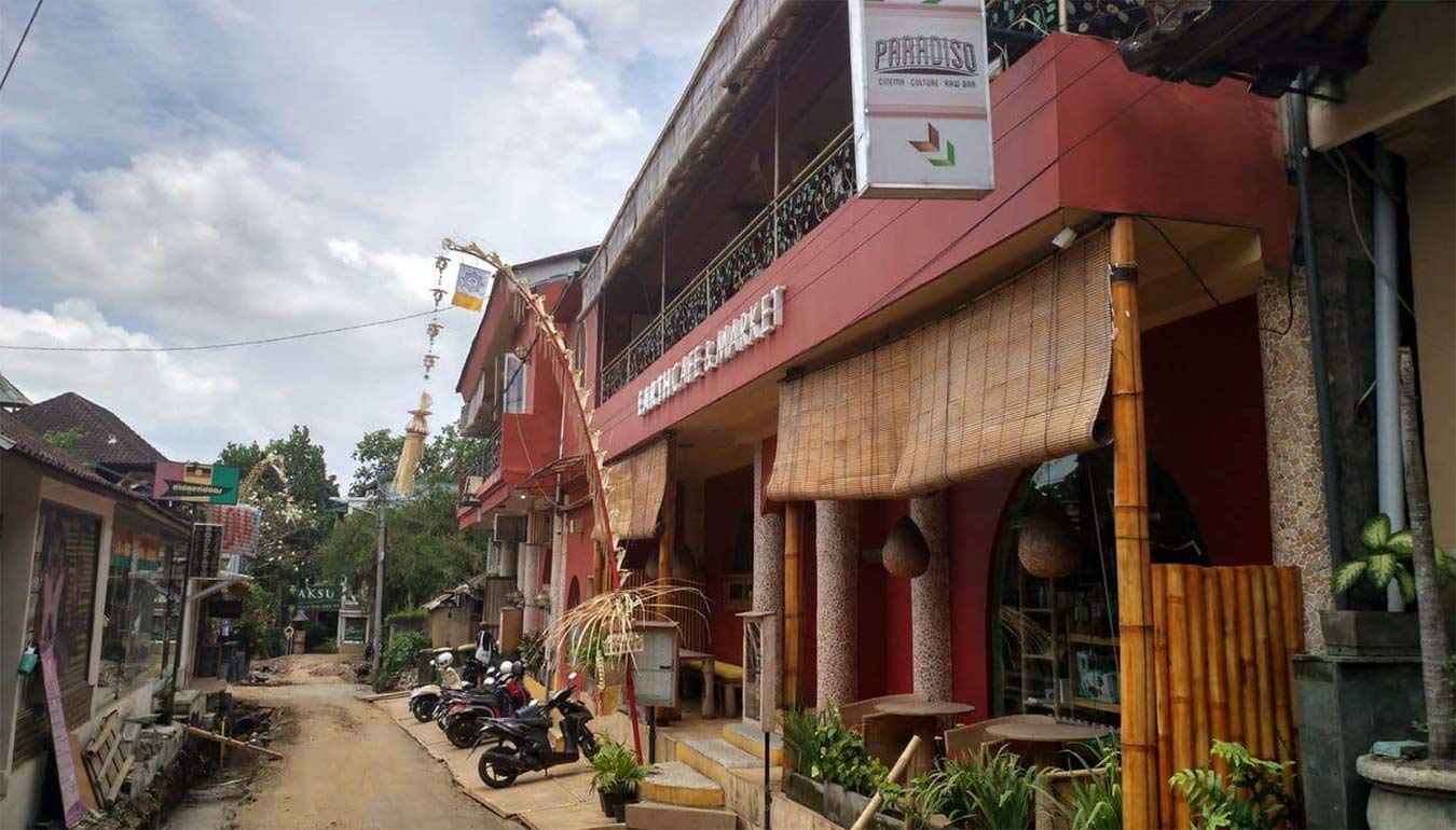 Parking of Paradiso Ubud venue
