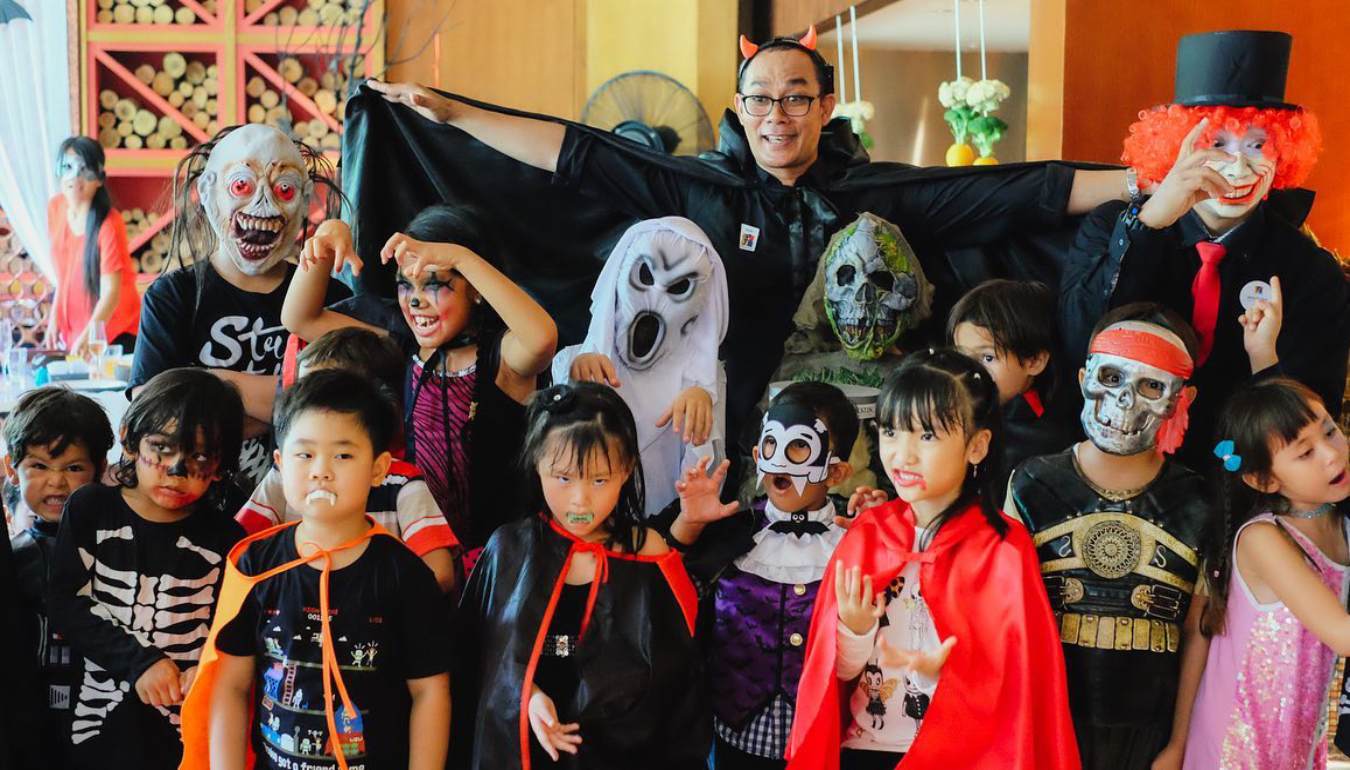 Kids in the costumes at Halloween event