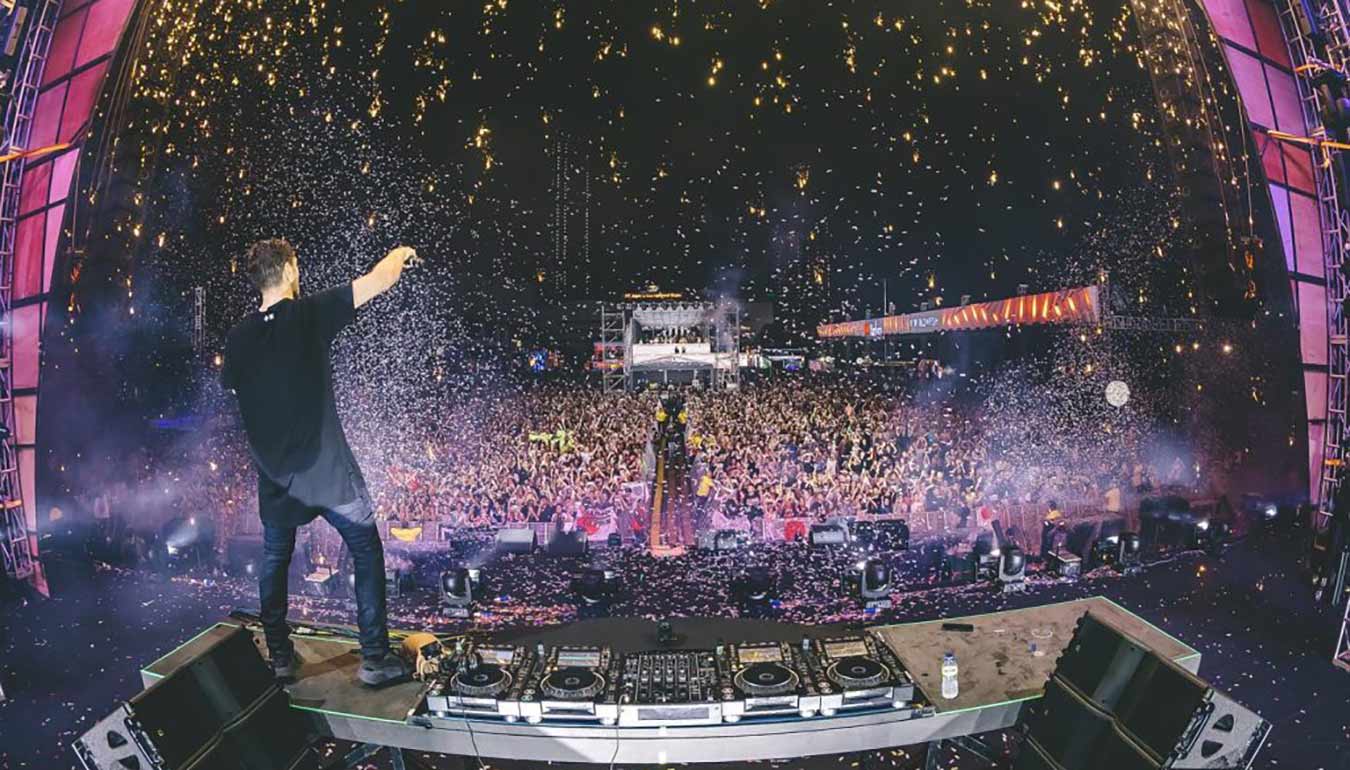 Djakarta Warehouse Project - big show with the fireworks