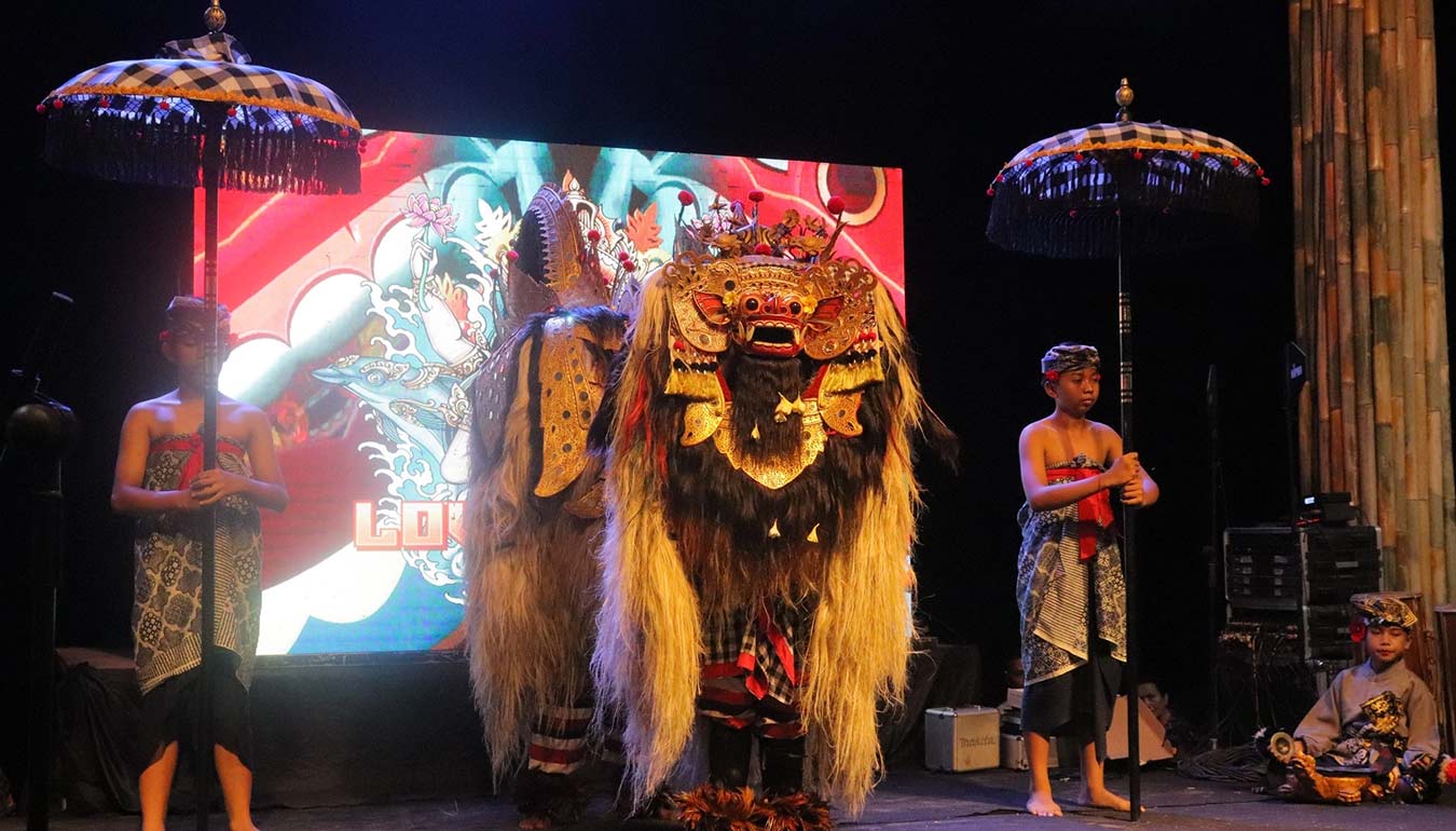 Performance on the stage of Lovina Festival