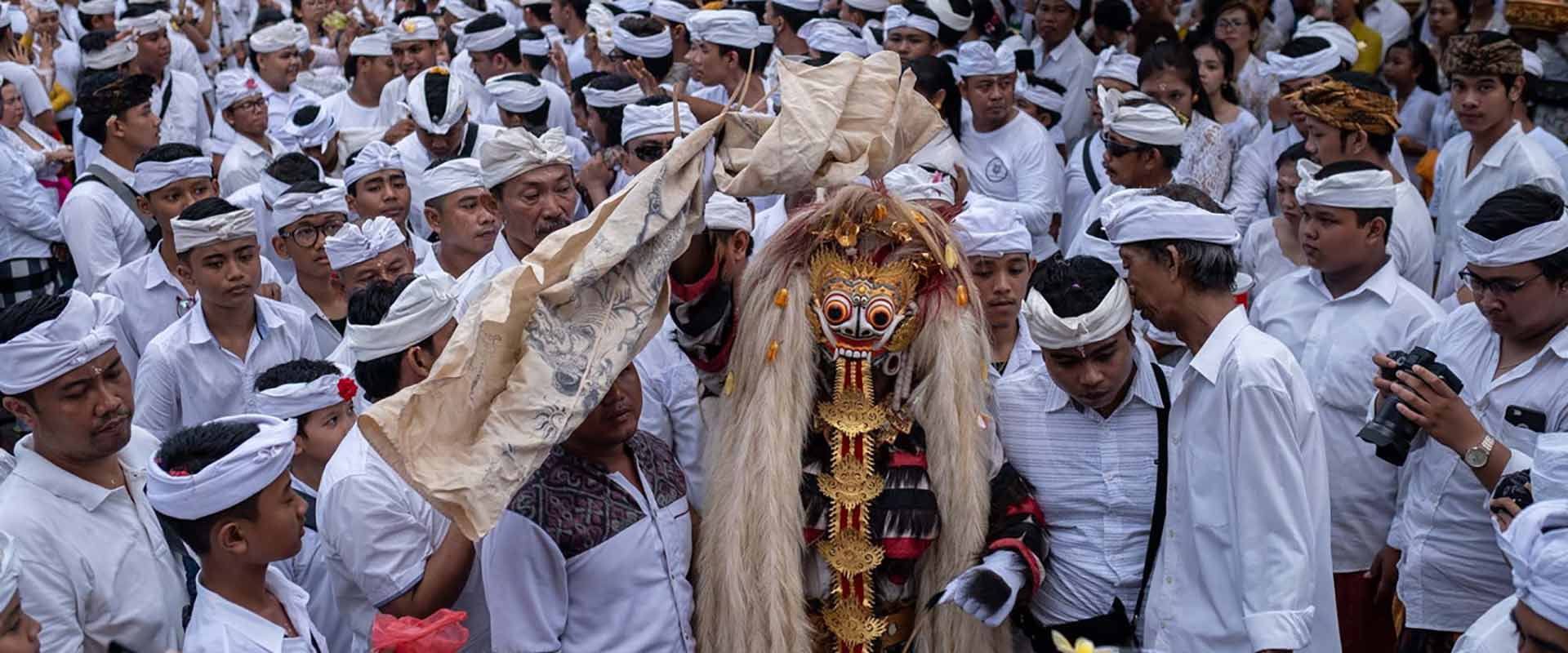 Background of the Ngerebong