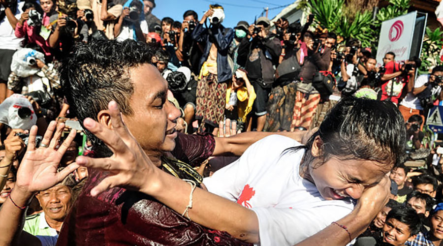 Unhappy kisser at The kissing festival