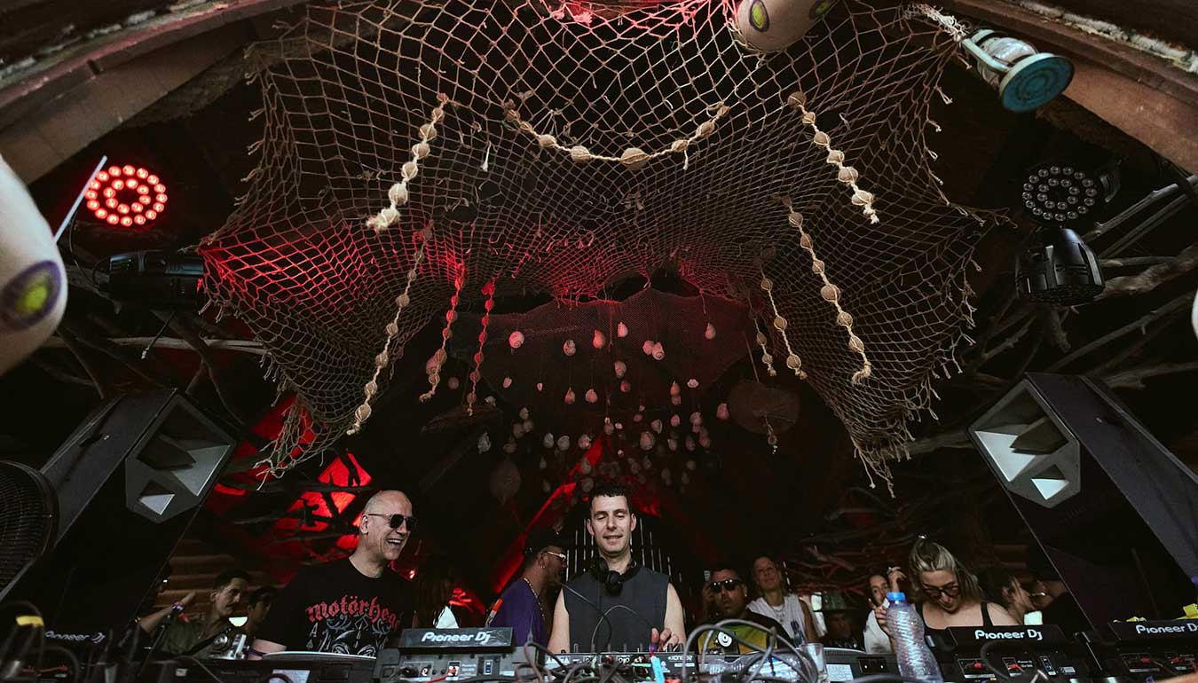 DJ Priku and other DJs on the stage