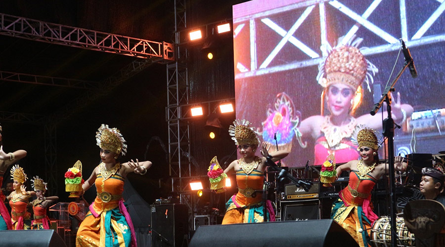 Dance performance at Sanur Village Festival