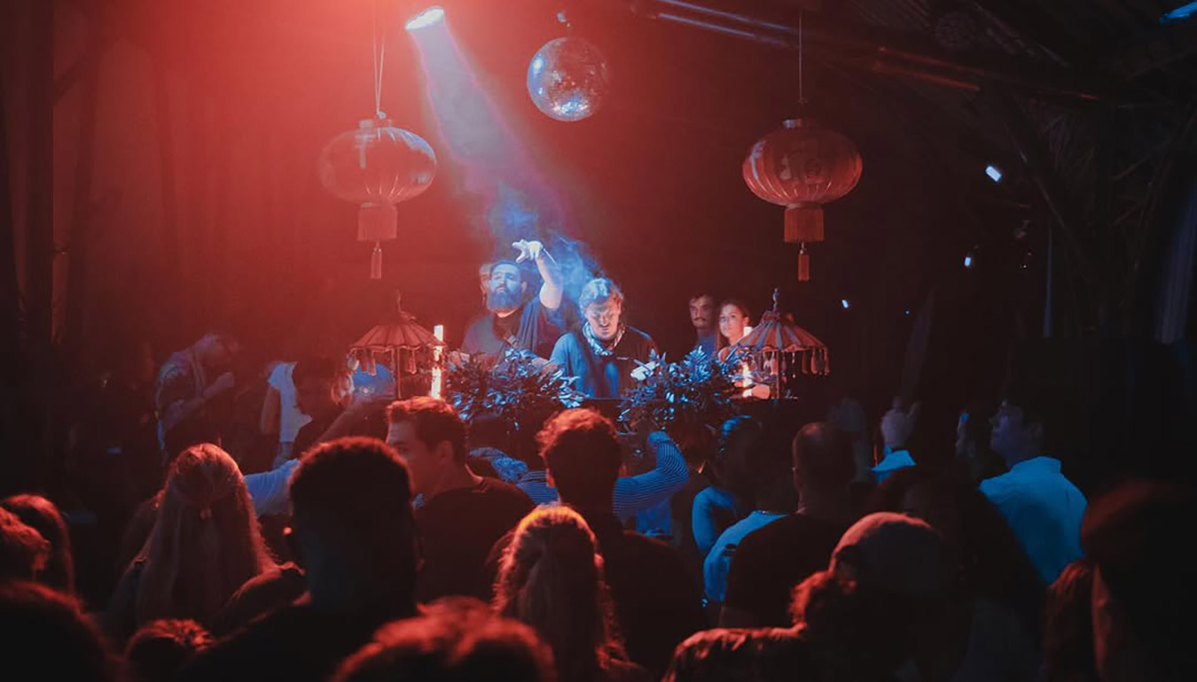 Jose' Experience performing in the night club