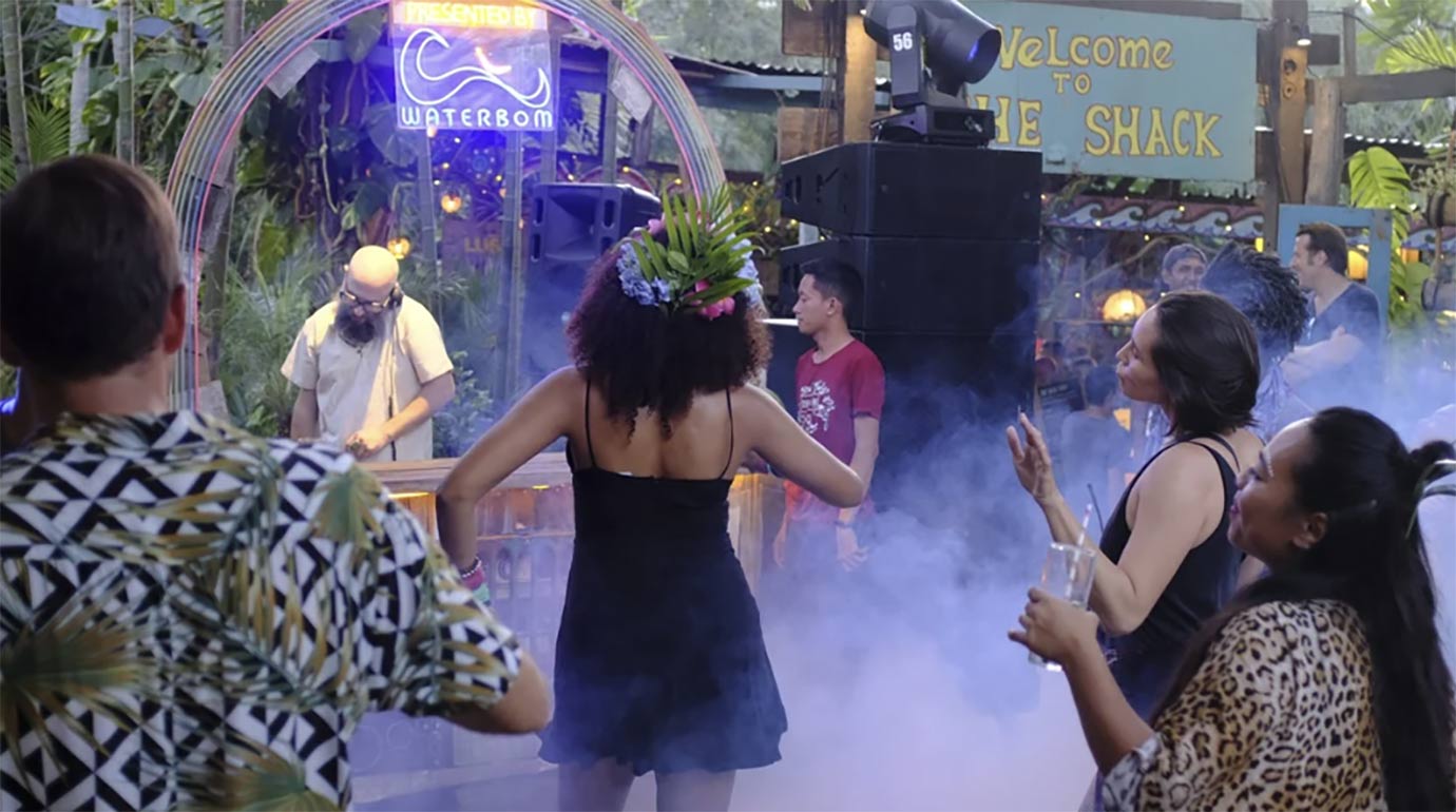 Dance party at Waterbom Weekender