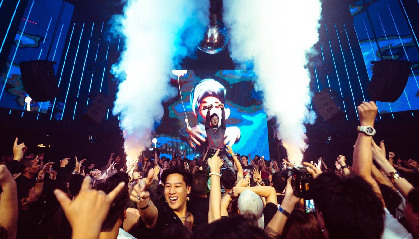 Big party with Wukong musician