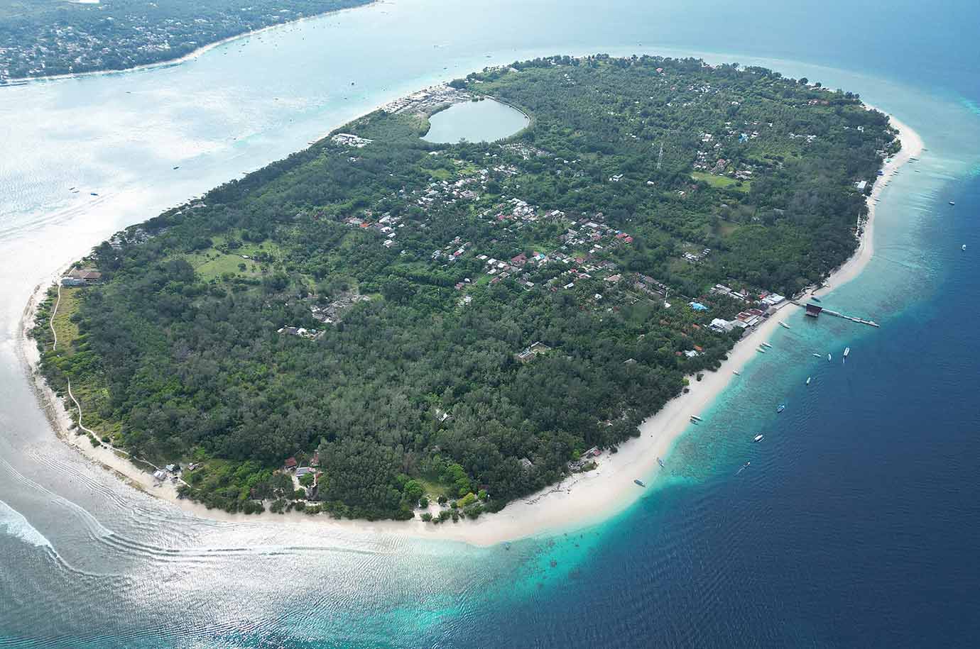 Gili Meno island - view from the air