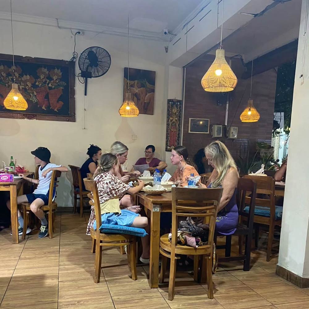 Warung restaurant with local food in Kuta