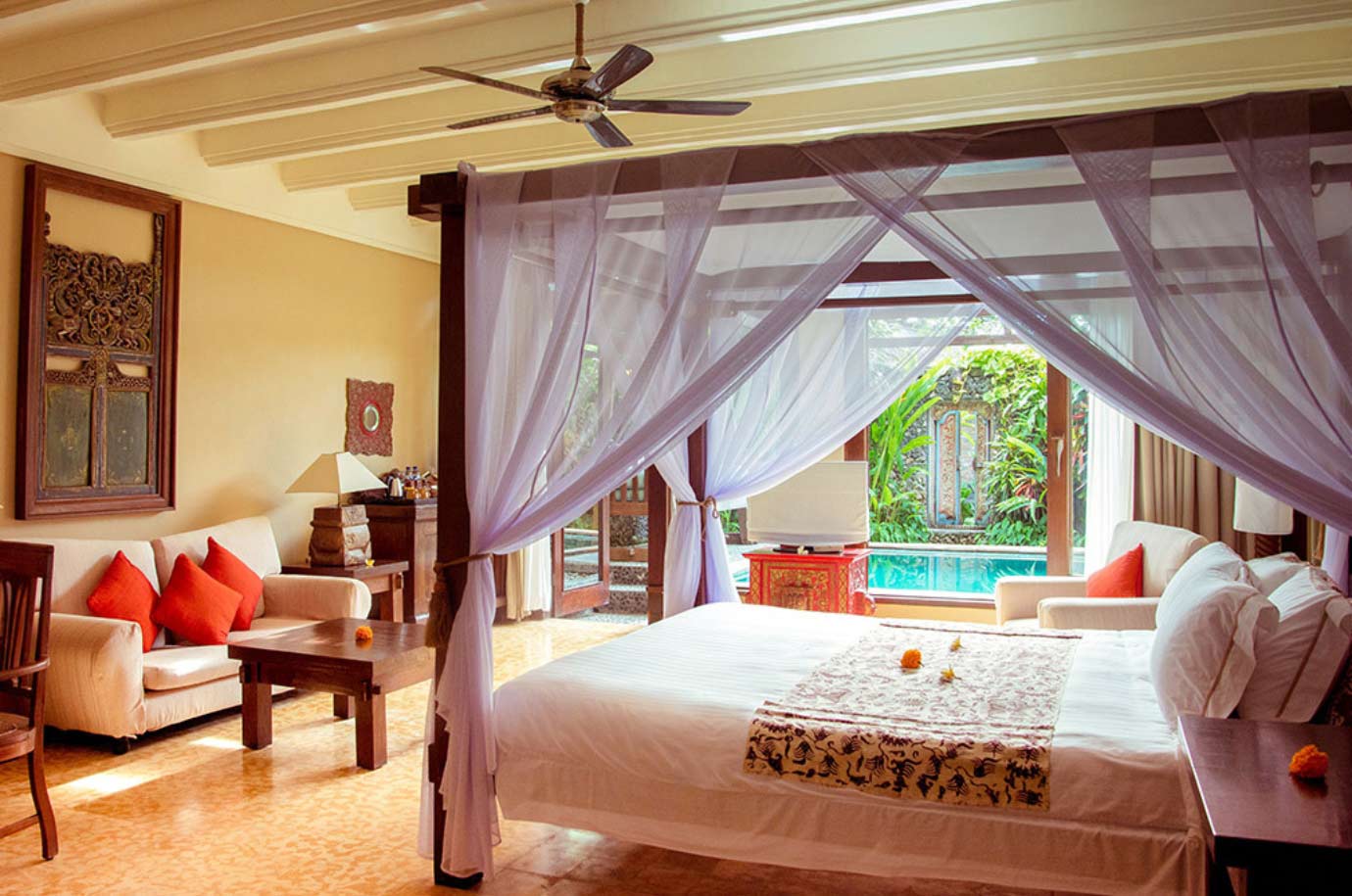 Hotel Tugu room