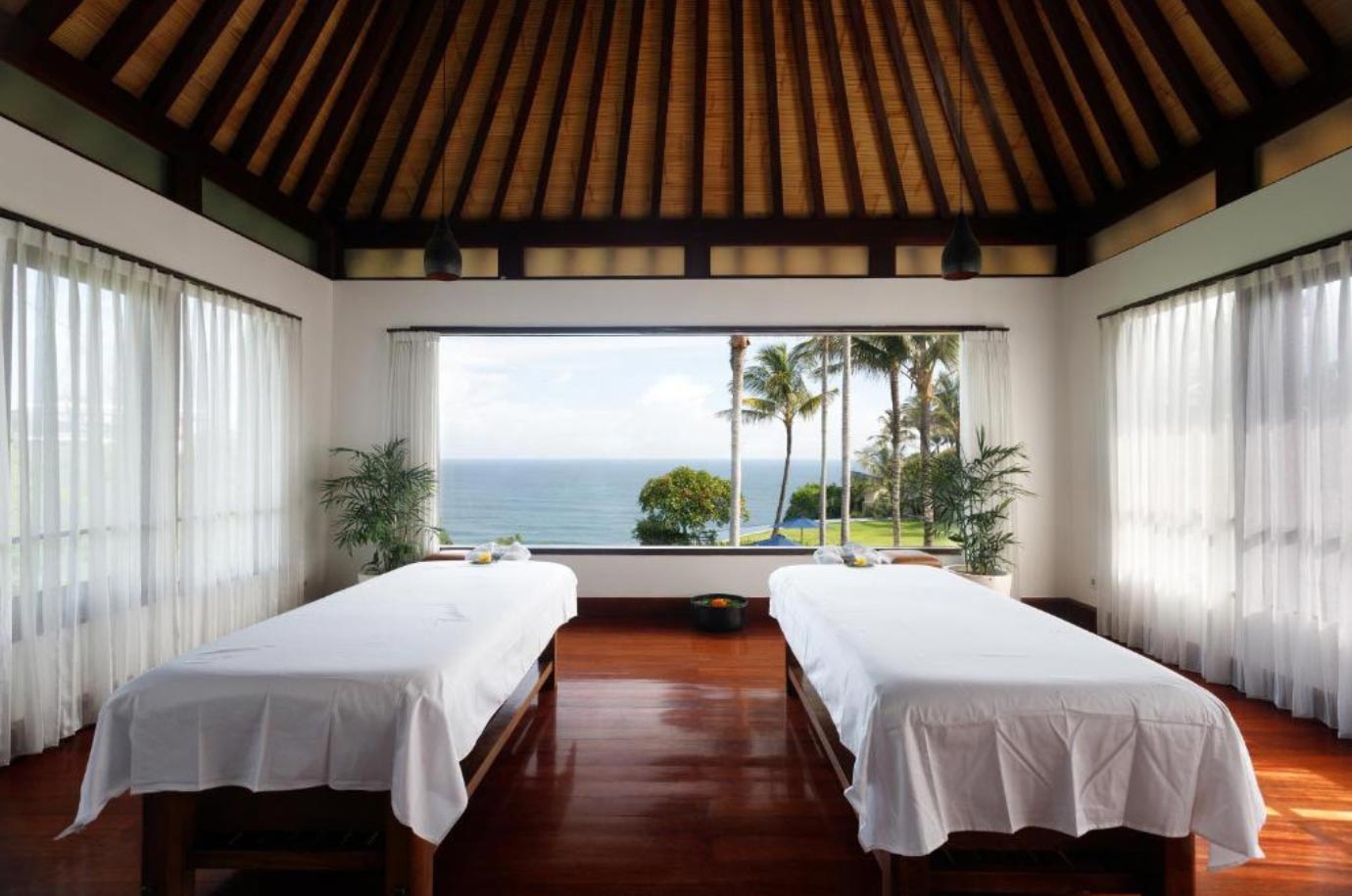 Massage room with the view in the Vela Spa