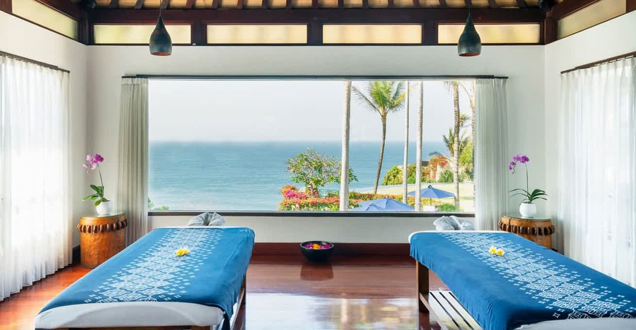Vela Spa beds for massage with the view on the ocean