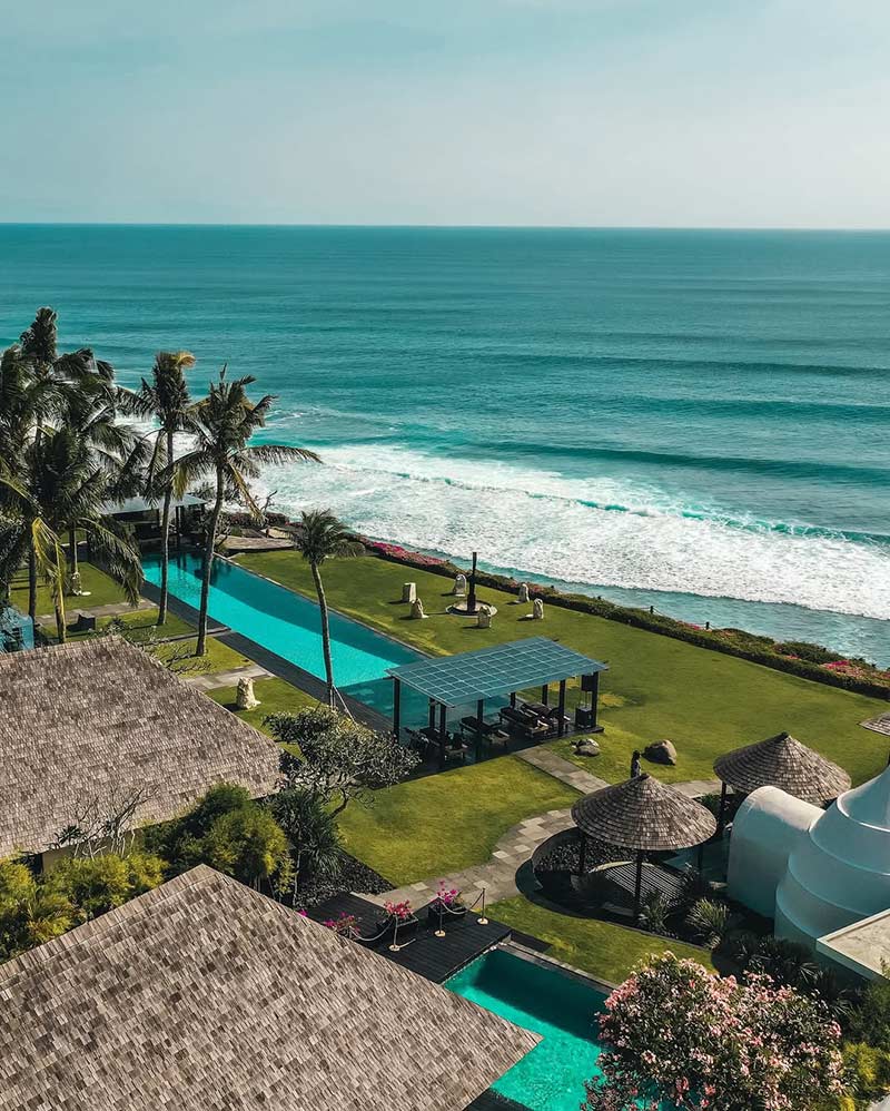 View of the Indian Ocean from The Istana