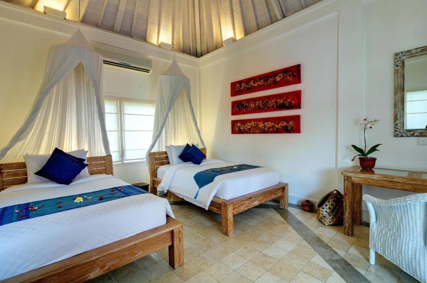 Family bedroom in Villa Sipo