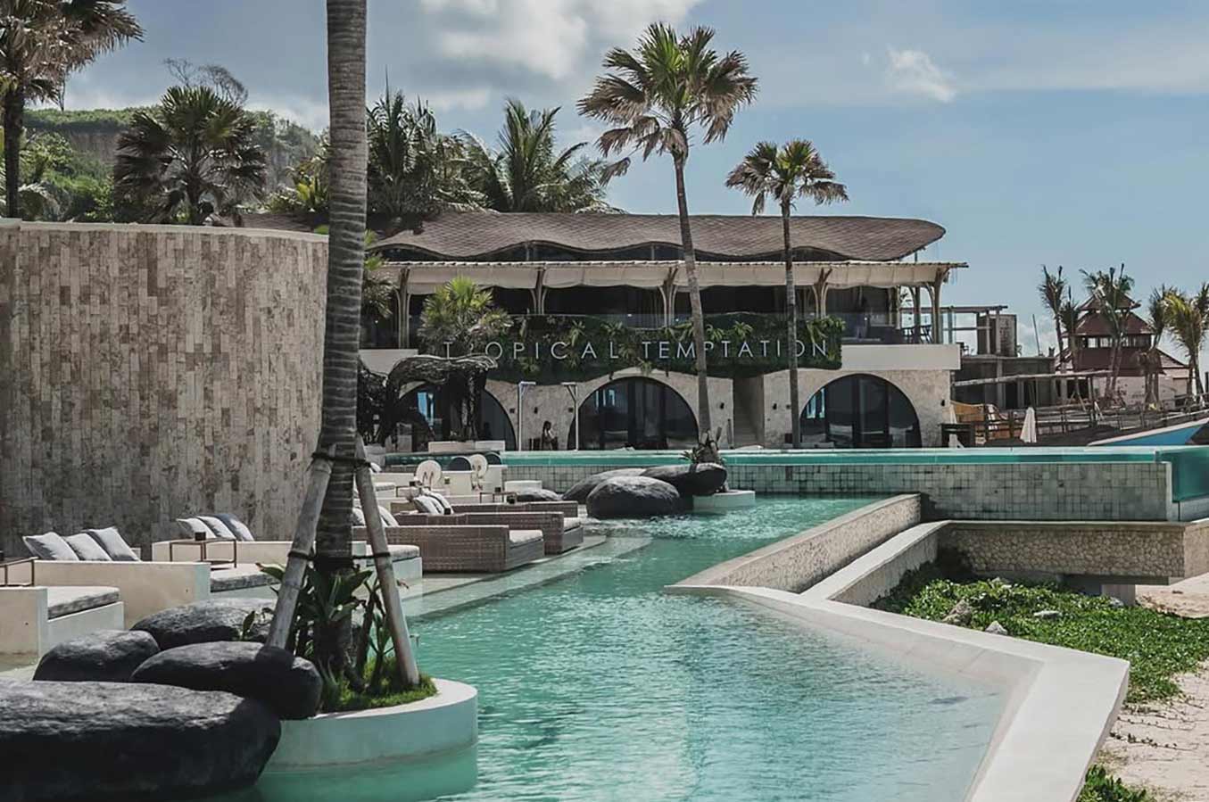 Tropical Temptation beach club - swimming pool