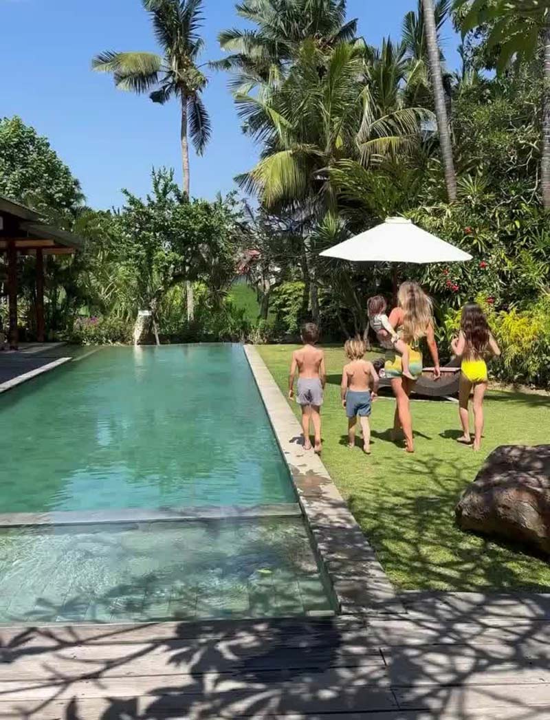 Pool at the Dea Villas
