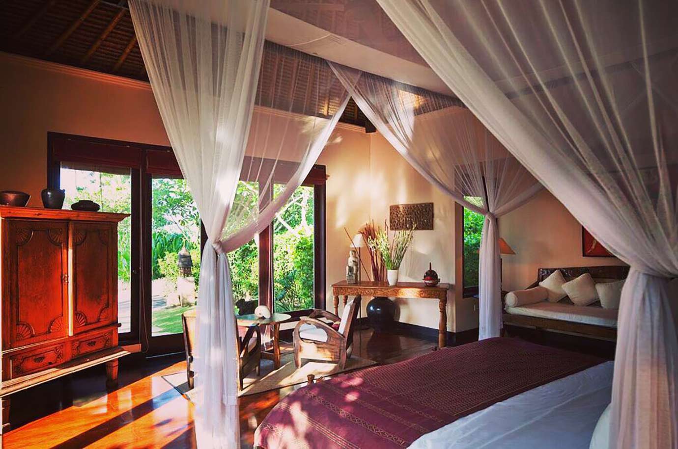 Ombak Luwung Beachfront Estate bedroom