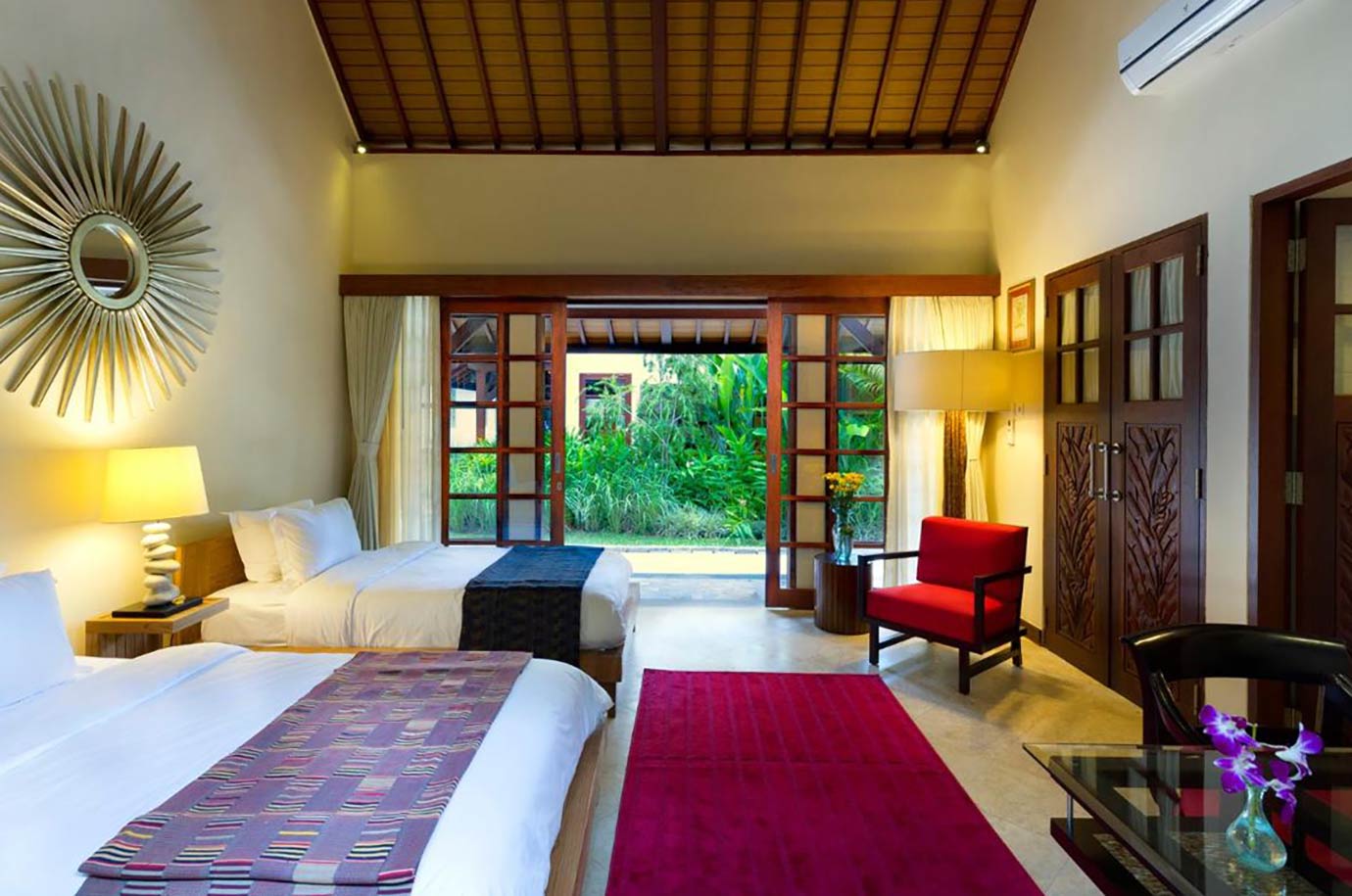 Villa San bedroom