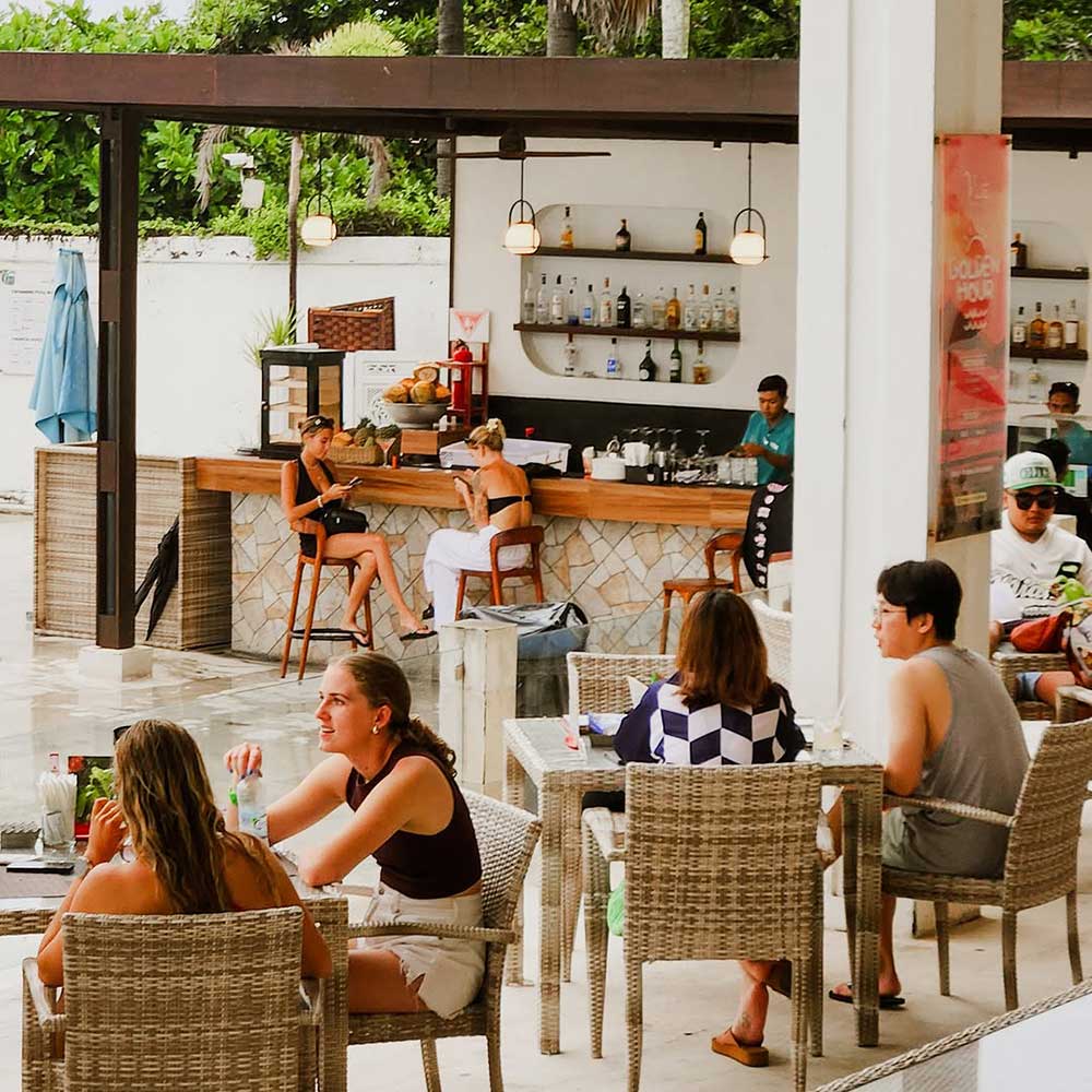 Restaurant and bar in VUE Beach Club