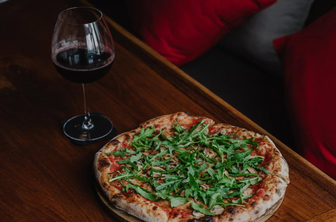Pizza and wine in the Dumbo restaurant