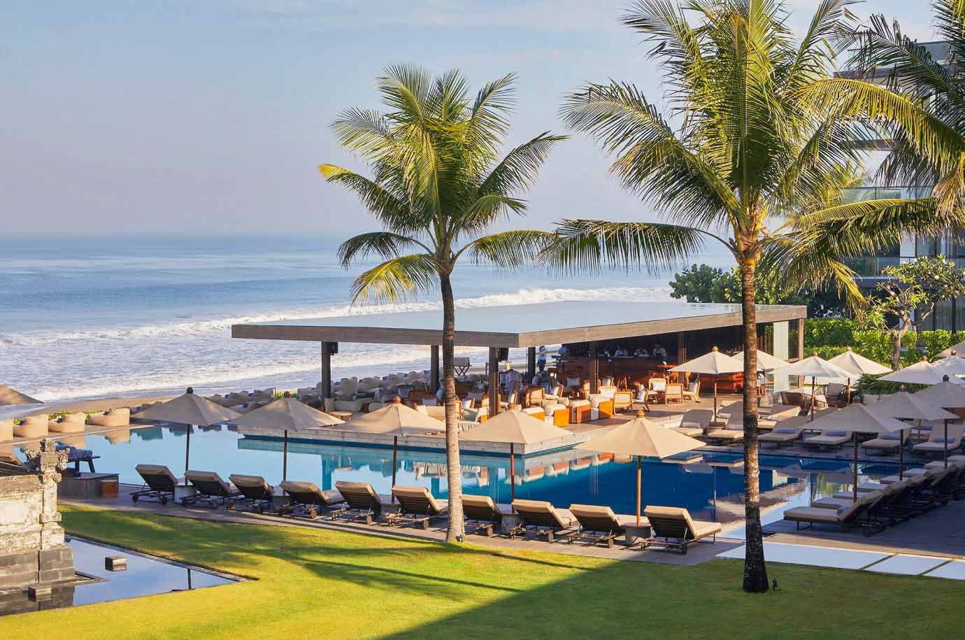 Beach Bar in Alila Seminyak hotel
