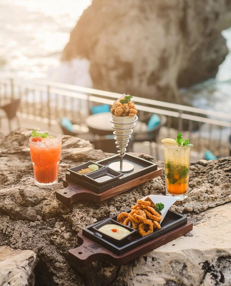 Drinks with snacks from Rock Bar in Jimbaran