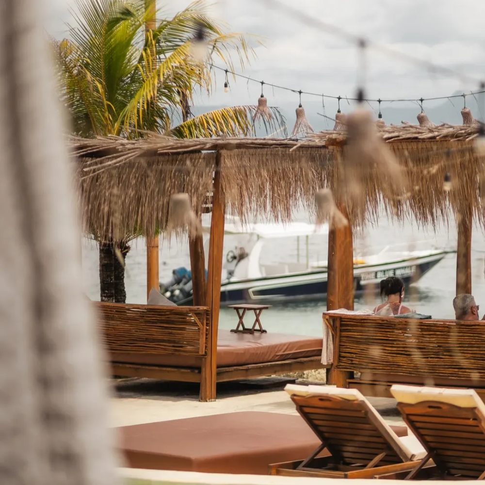 NOMÉ Beach Club & Restaurant - seats by the sea