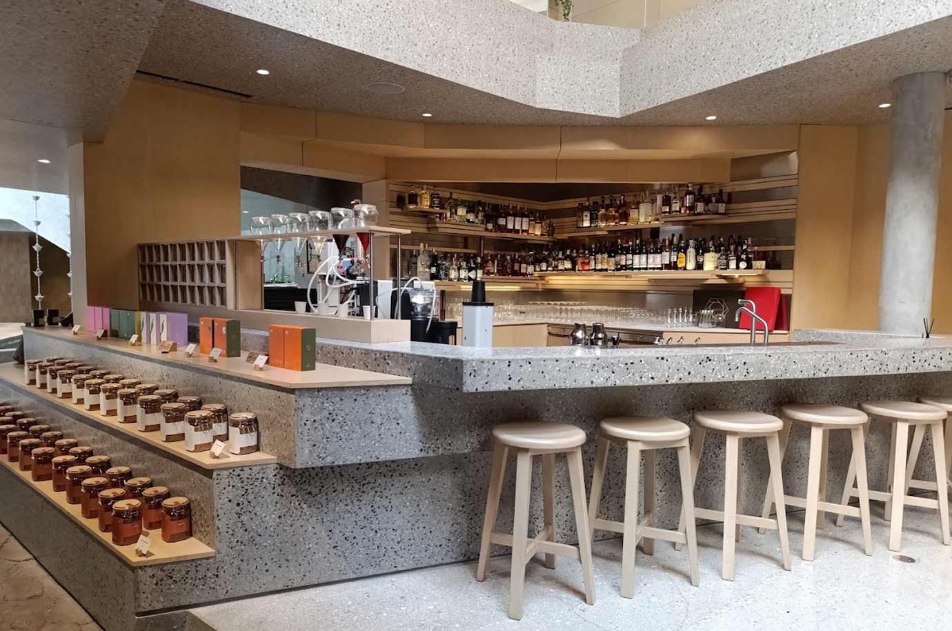The bar counter and chairs in 32do cafe