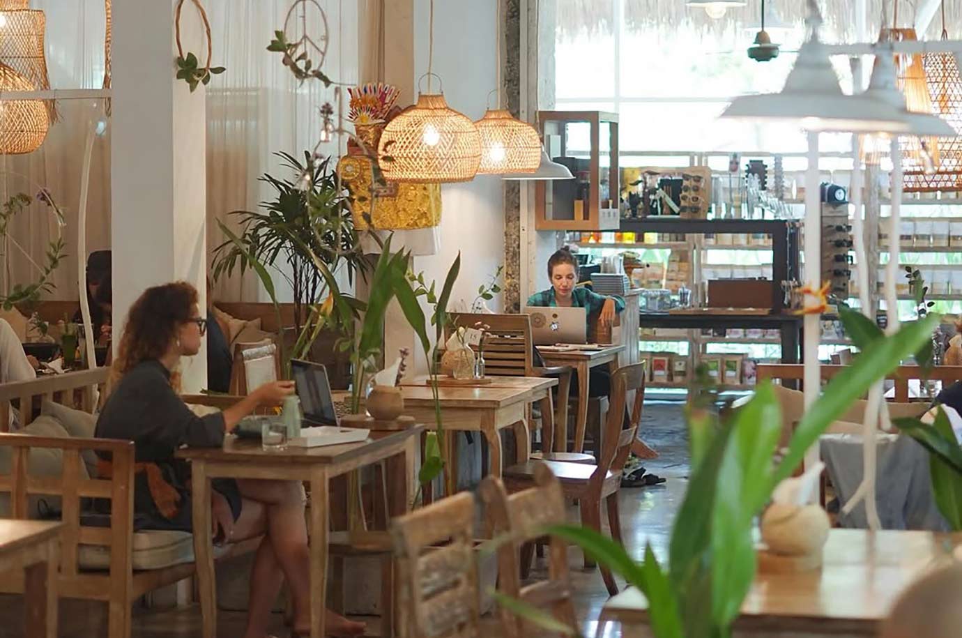 Alchemy cafe is comfortable for freelance work