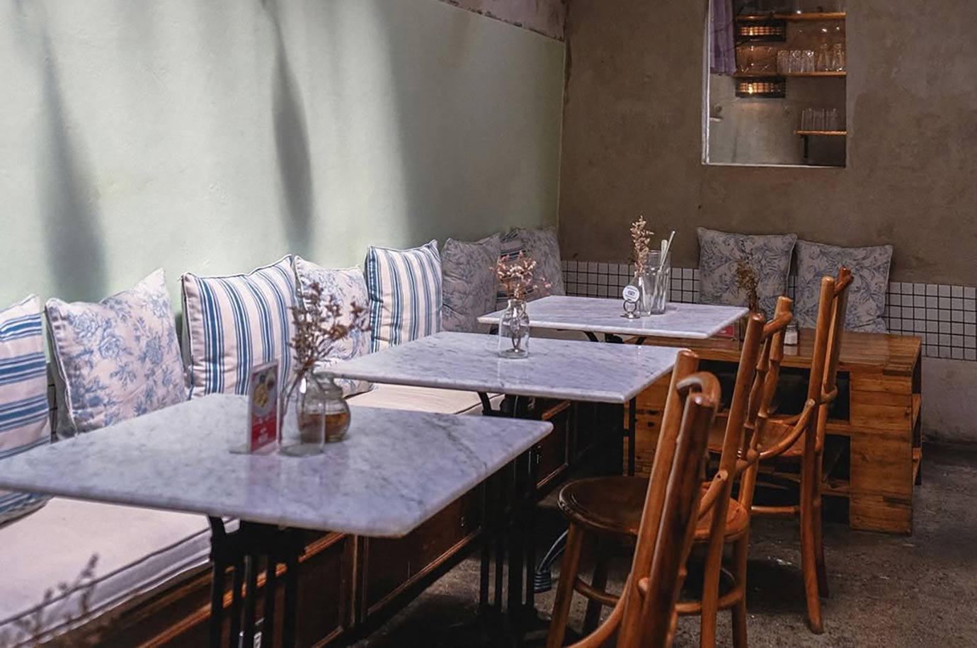 Cozy interior of Crumbs & Coaster cafe