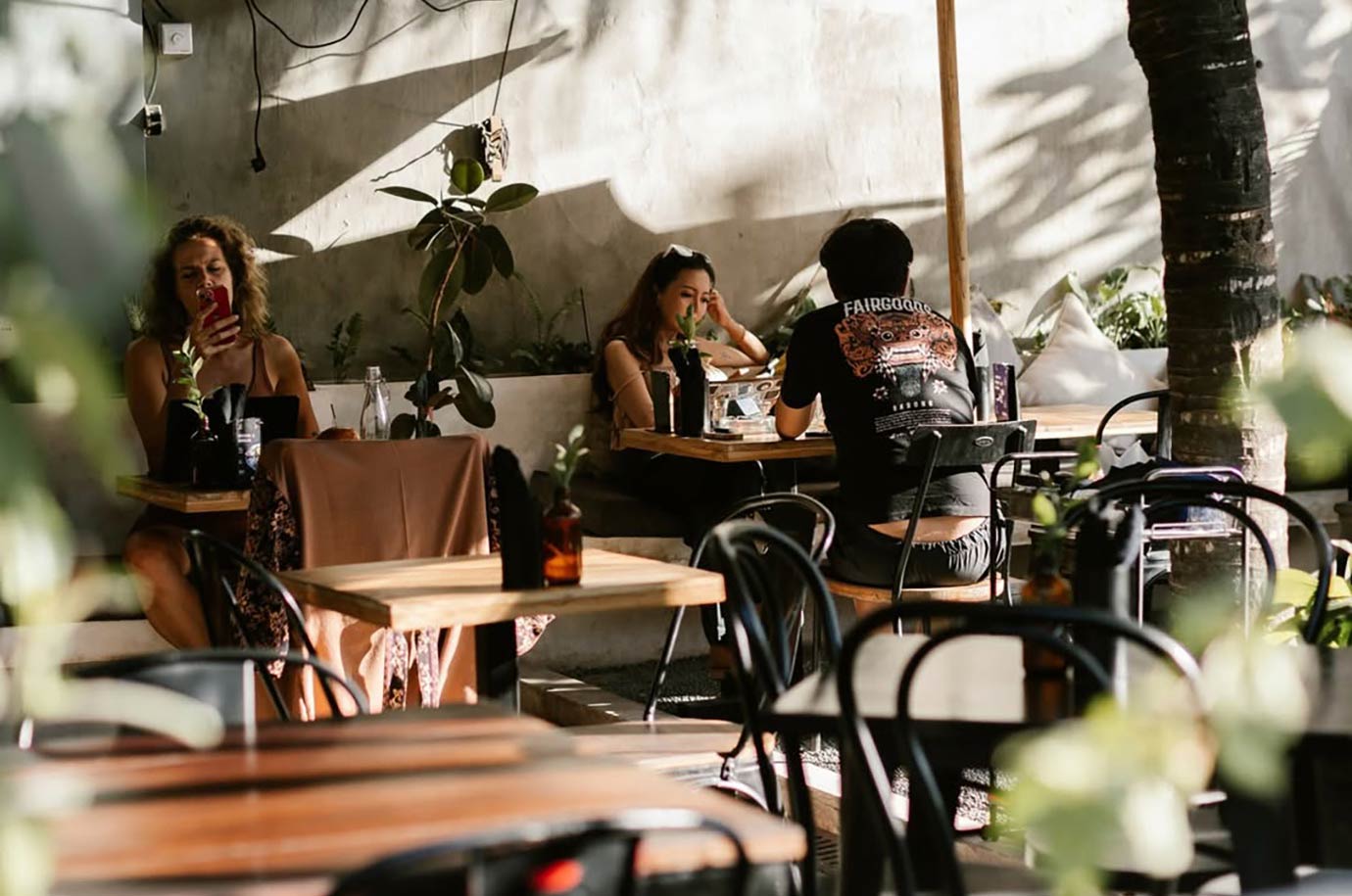 The daytime atmorpshere at Suka Espresso