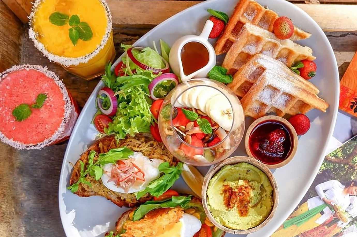 Healthy food and drinks from Canvas Café