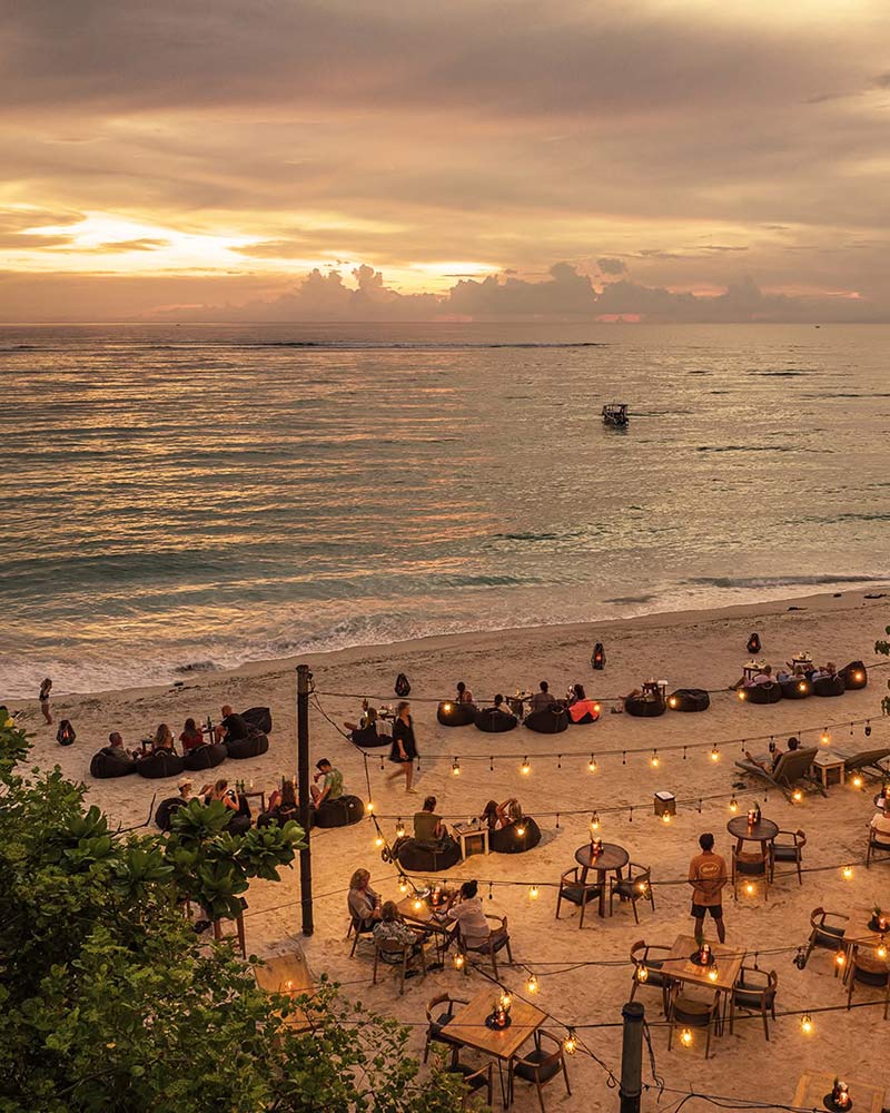 Mowie's Gili Air - romantic dinner with the view