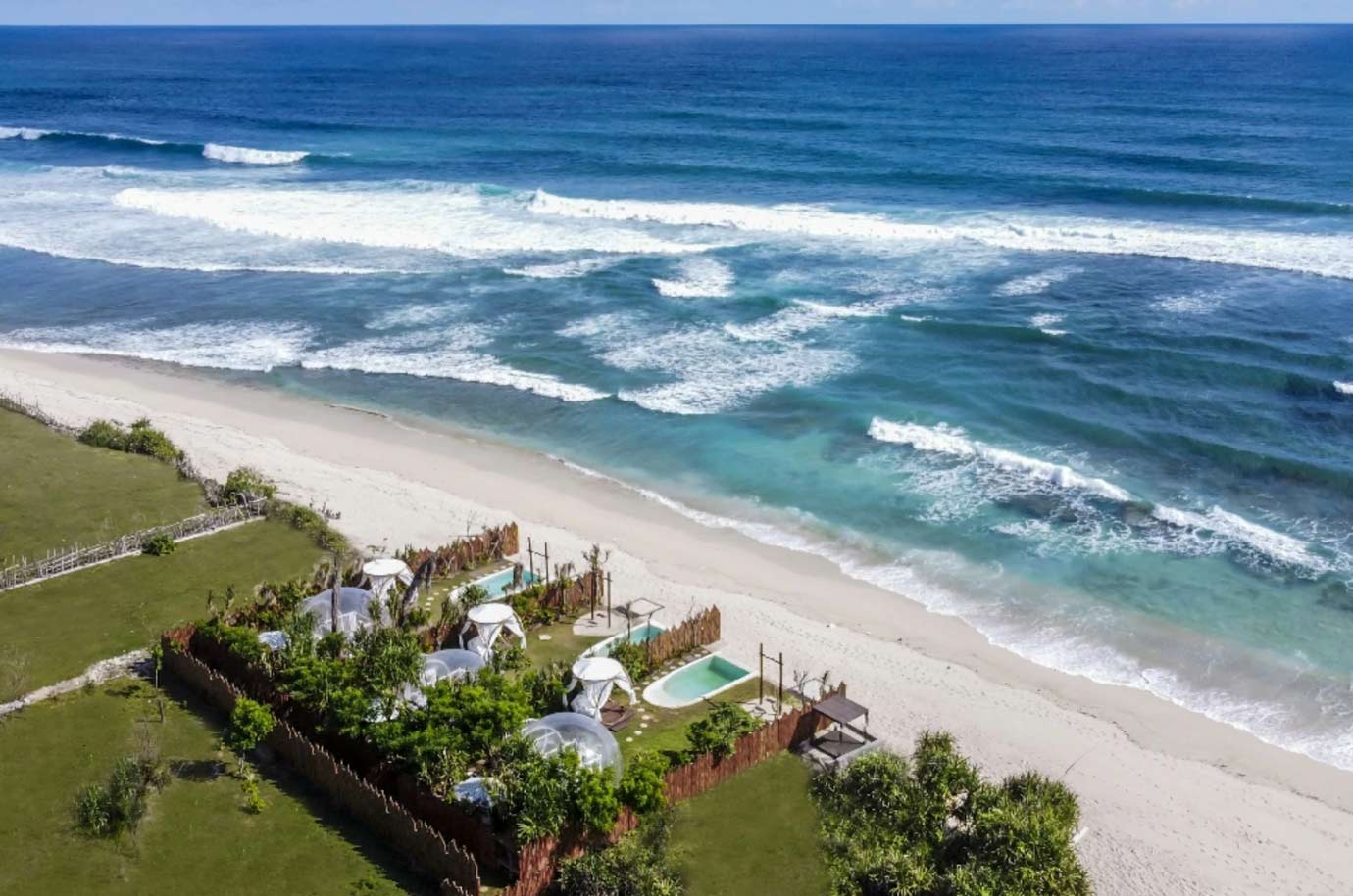 Area of the Bubble Hotel on the beach