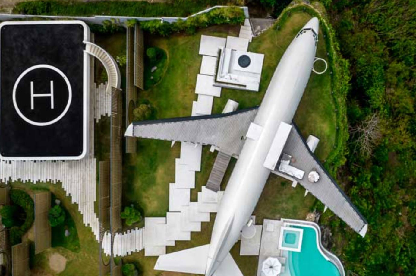 Area of the Private Jet Villa Hotel