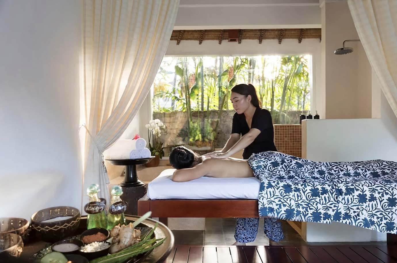 Massage in Pavilion Spa