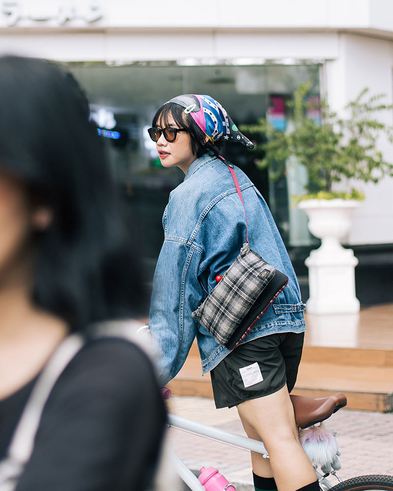 Girl wearing sunglasses from Sunset Eyewear