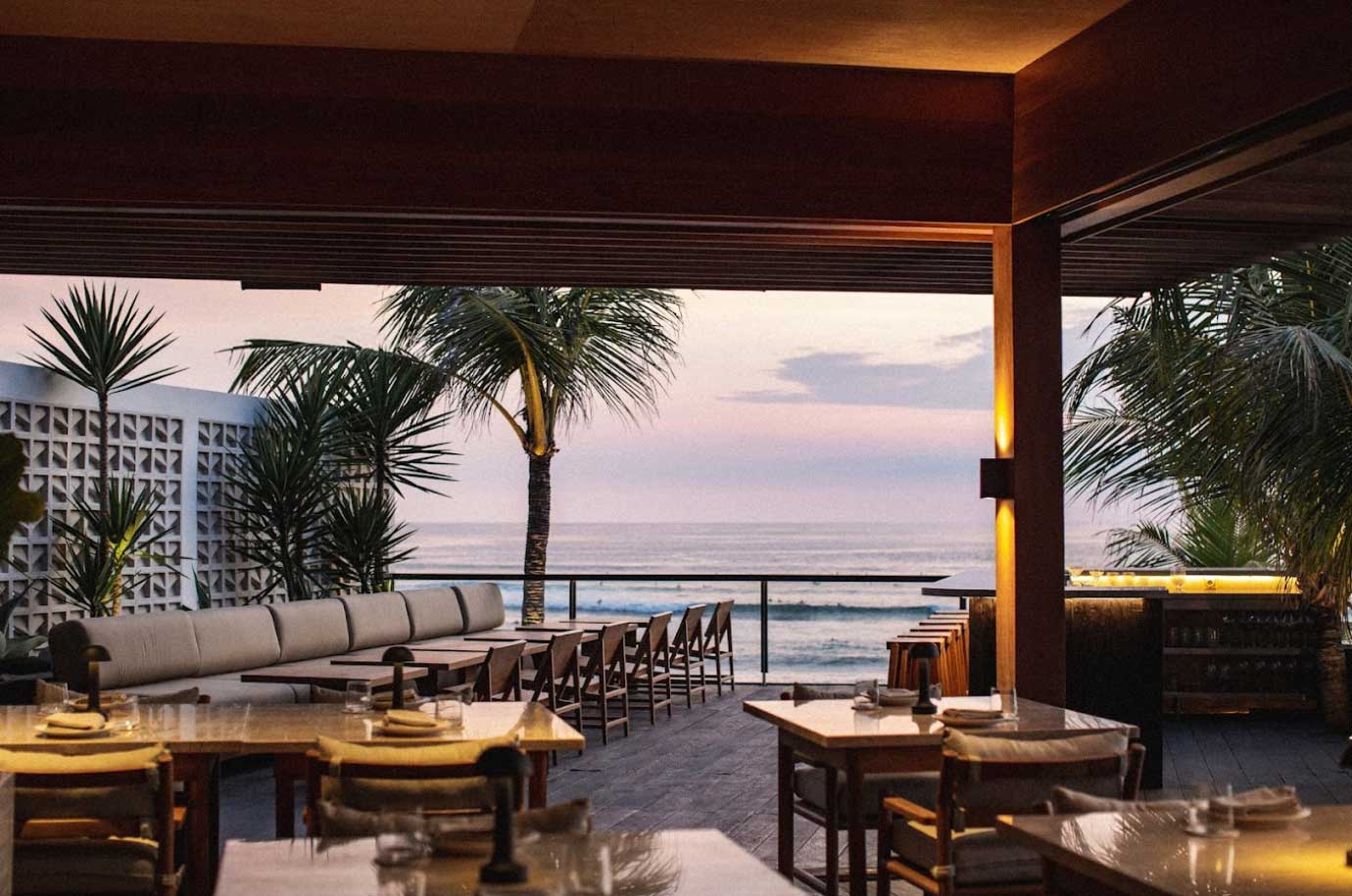 SKOOL Kitchen restaurant with the ocean view