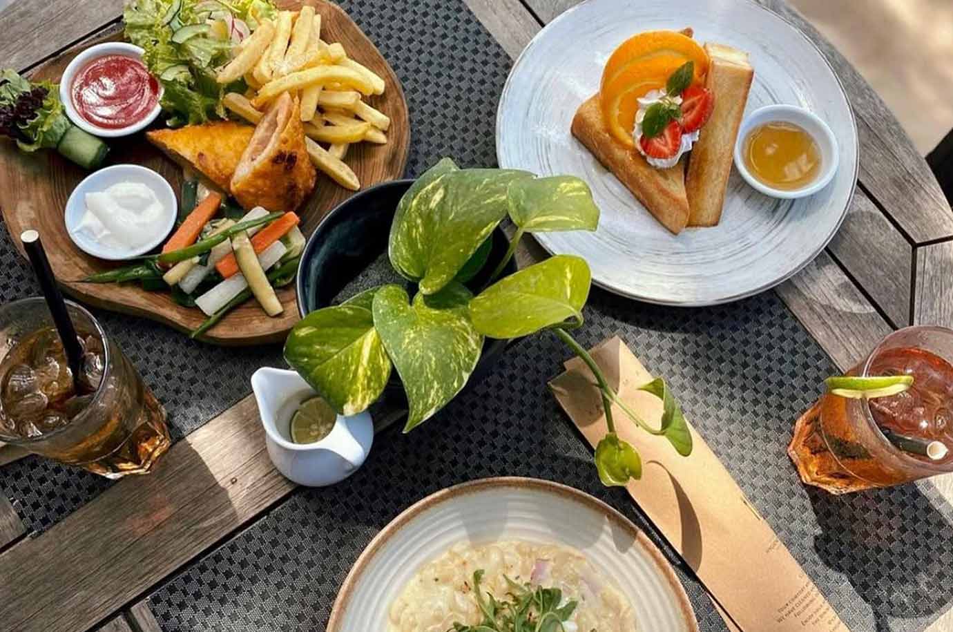 Food from Kayumanis Seaside restaurant