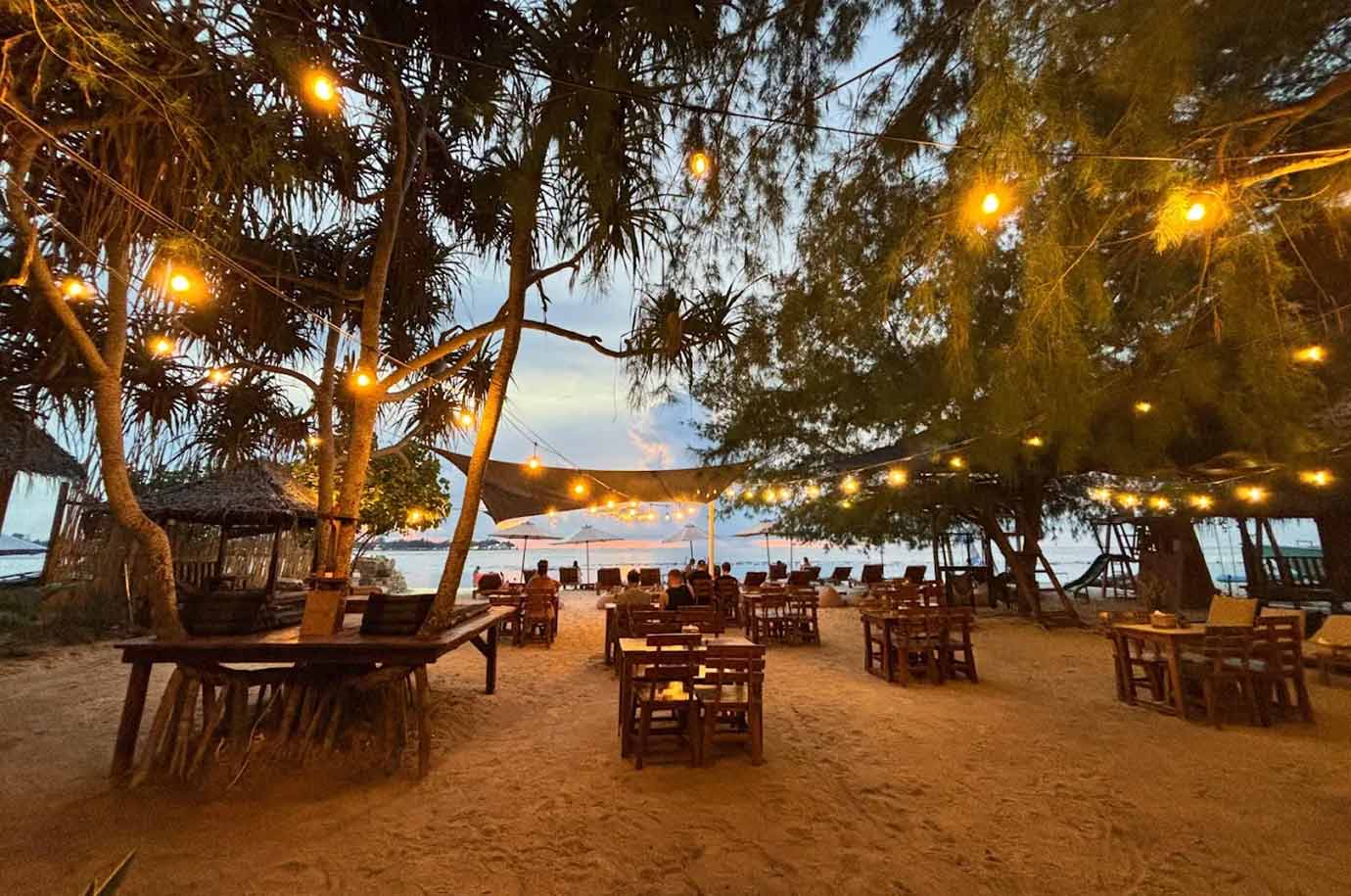 Romantic atmosphere at Bubbles Bar & Restaurant