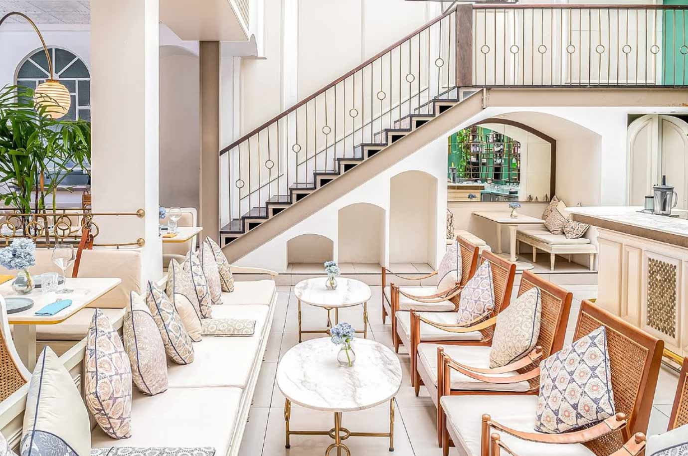 White and stylish interior of the BATIK Restaurant Bar