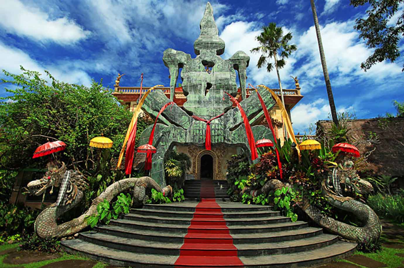 Entrance to Blanco Renaissance Museum