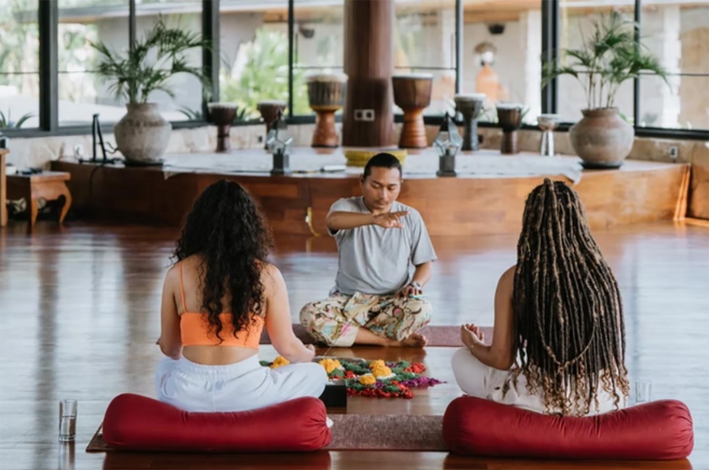 Yoga at Soulshine Bali retreat