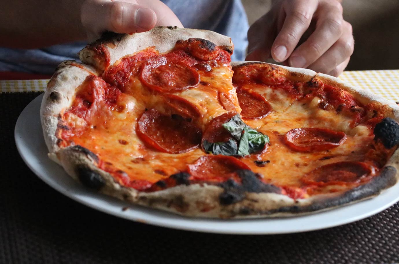 Pizza from Pizzeria Regina in Gili