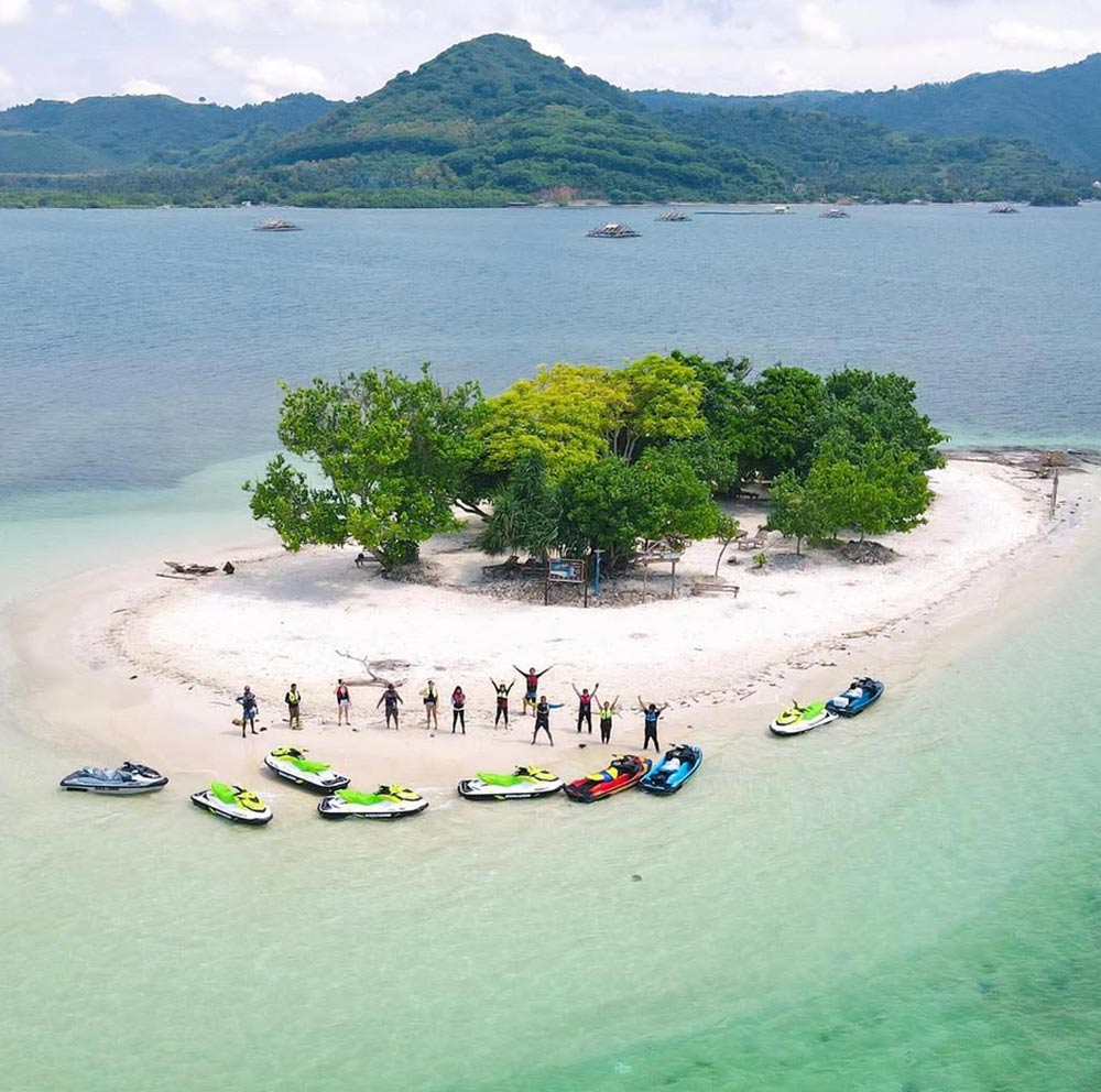 Tourists with jet skis from Bali Amarta Watersports Kuta
